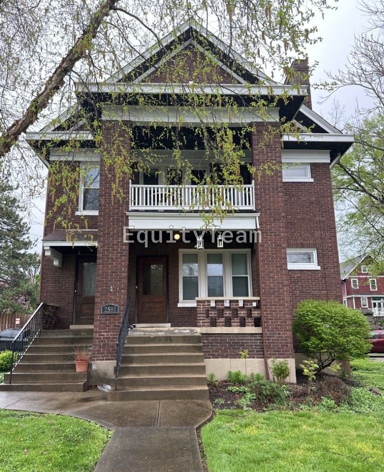 2581 Madison Rd Apt 1, photo 1 of 16