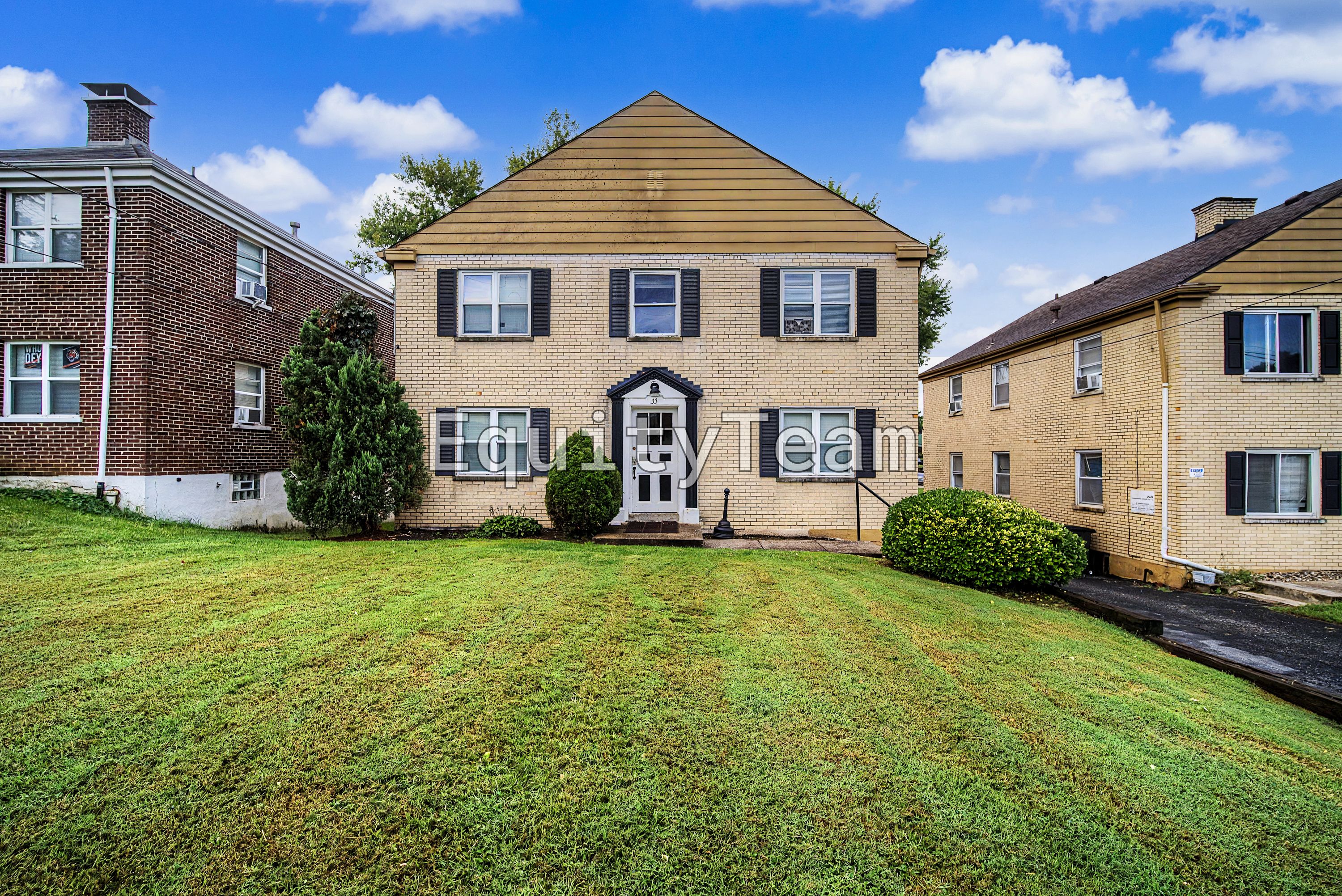 33 Gahl Ter Apt A, photo 1 of 18