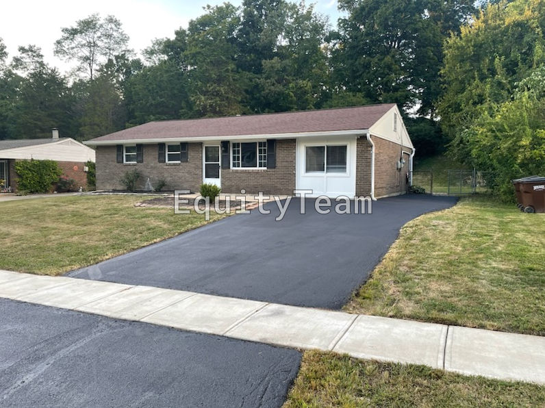 724 Winding Way, photo 1 of 13