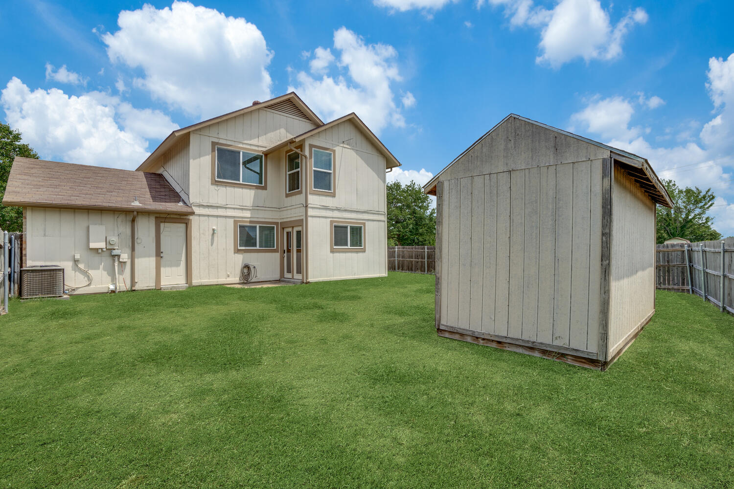 A property photo of 1410 Thackery Drive  Arlington TX 76018