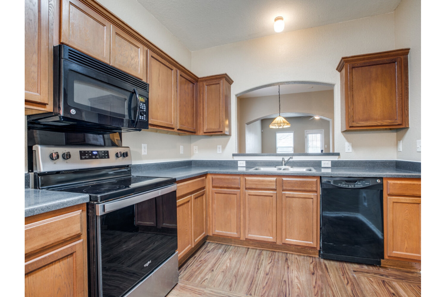 Reszi rental home images