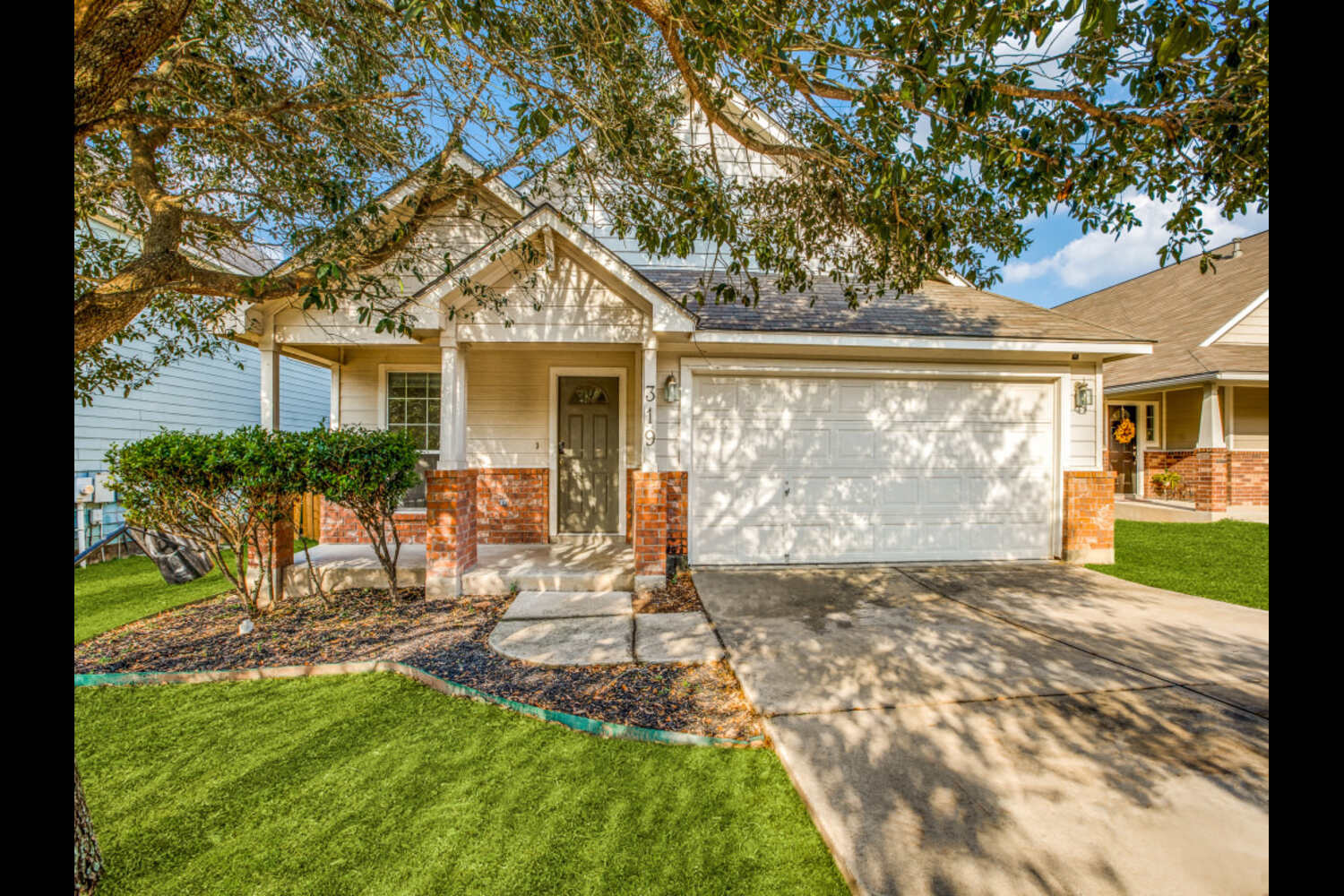 Rental Listing Image - 319 Willow Grove Drive