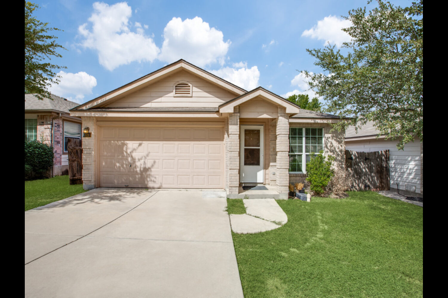 Rental Listing Image - 611 Granite Cliff