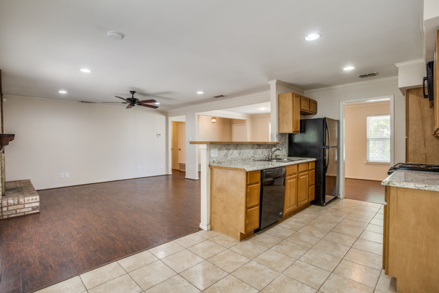 A property photo of 604 Young Boulevard  DeSoto TX 75115