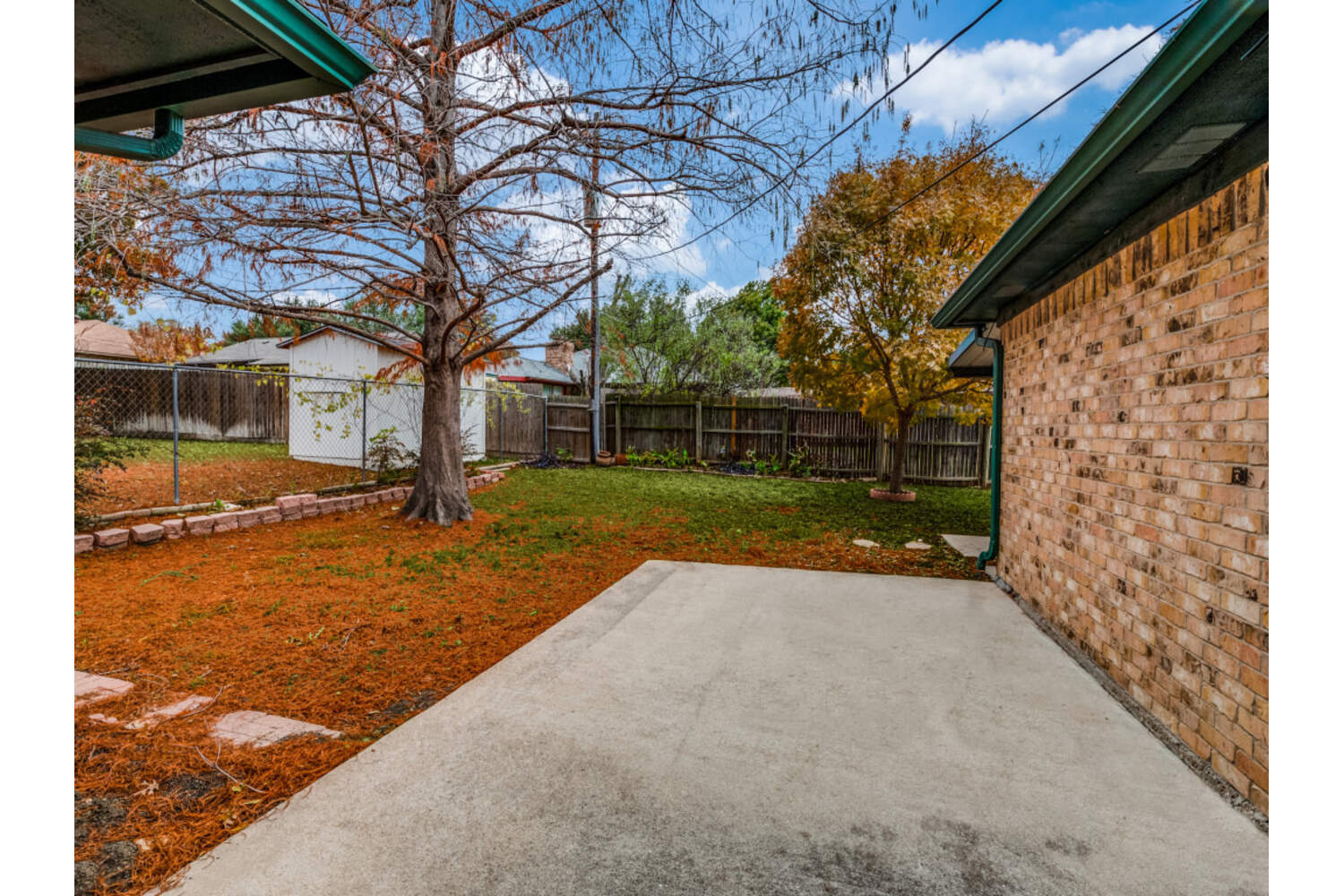A property photo of 6900 Wicks Trail  Fort Worth TX 76133