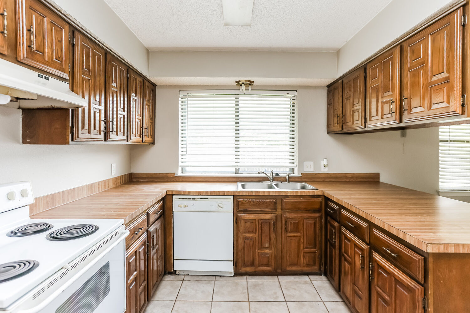 A property photo of 7404 Cheryl Court  Watauga TX 76148