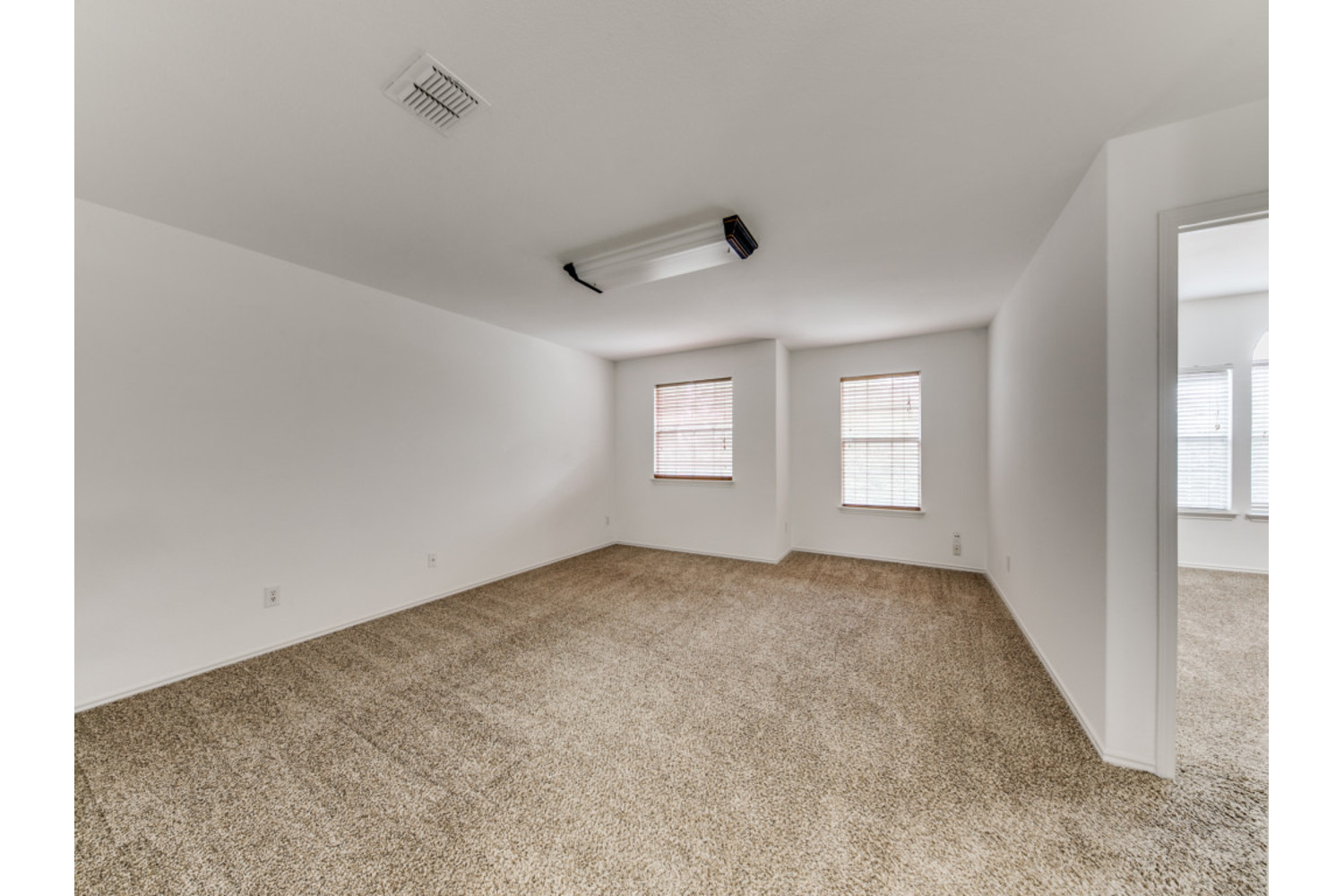 A property photo of 331 Lucille  Converse TX 78109