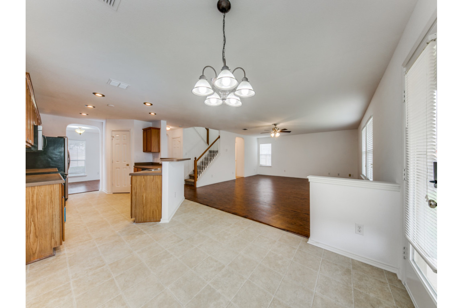 A property photo of 331 Lucille  Converse TX 78109