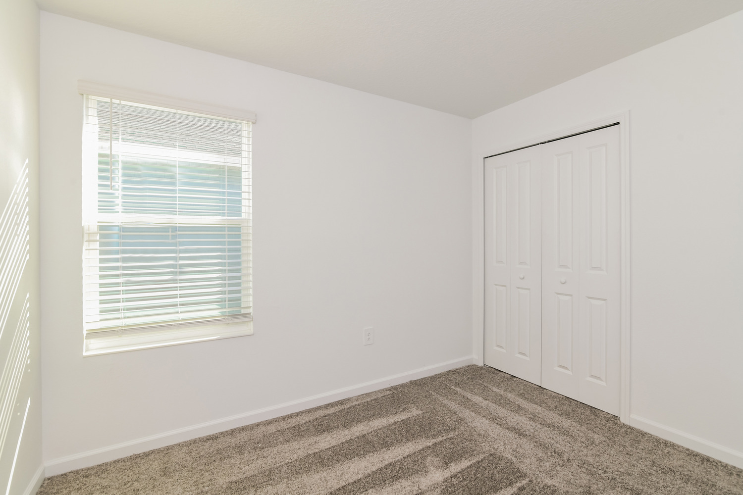 A property photo of 956 Harold Pass  Winter Haven FL 33884