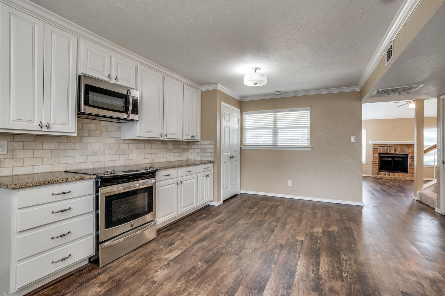 A property photo of 1410 Thackery Drive  Arlington TX 76018