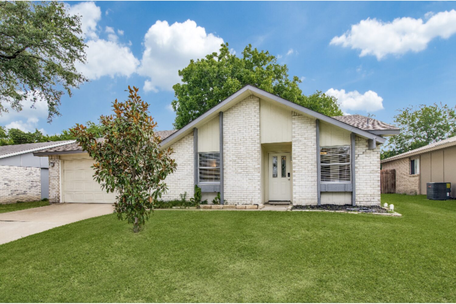 Rental Listing Image - 5913 Maple Lane