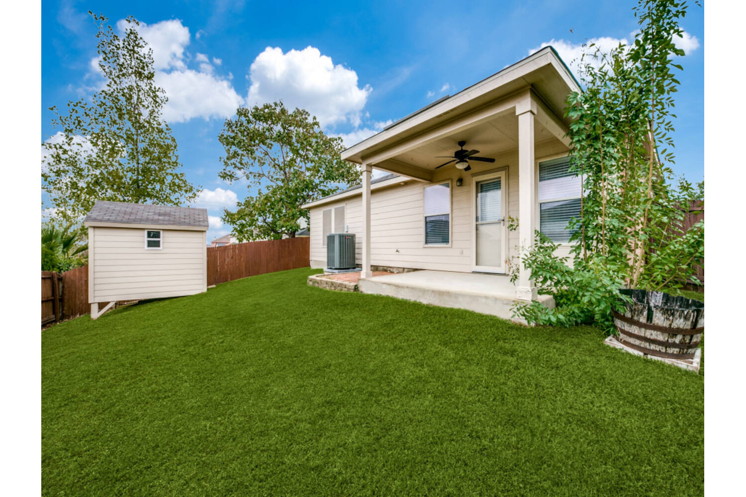 A property photo of 216 Weeping Willow  Cibolo TX 78108