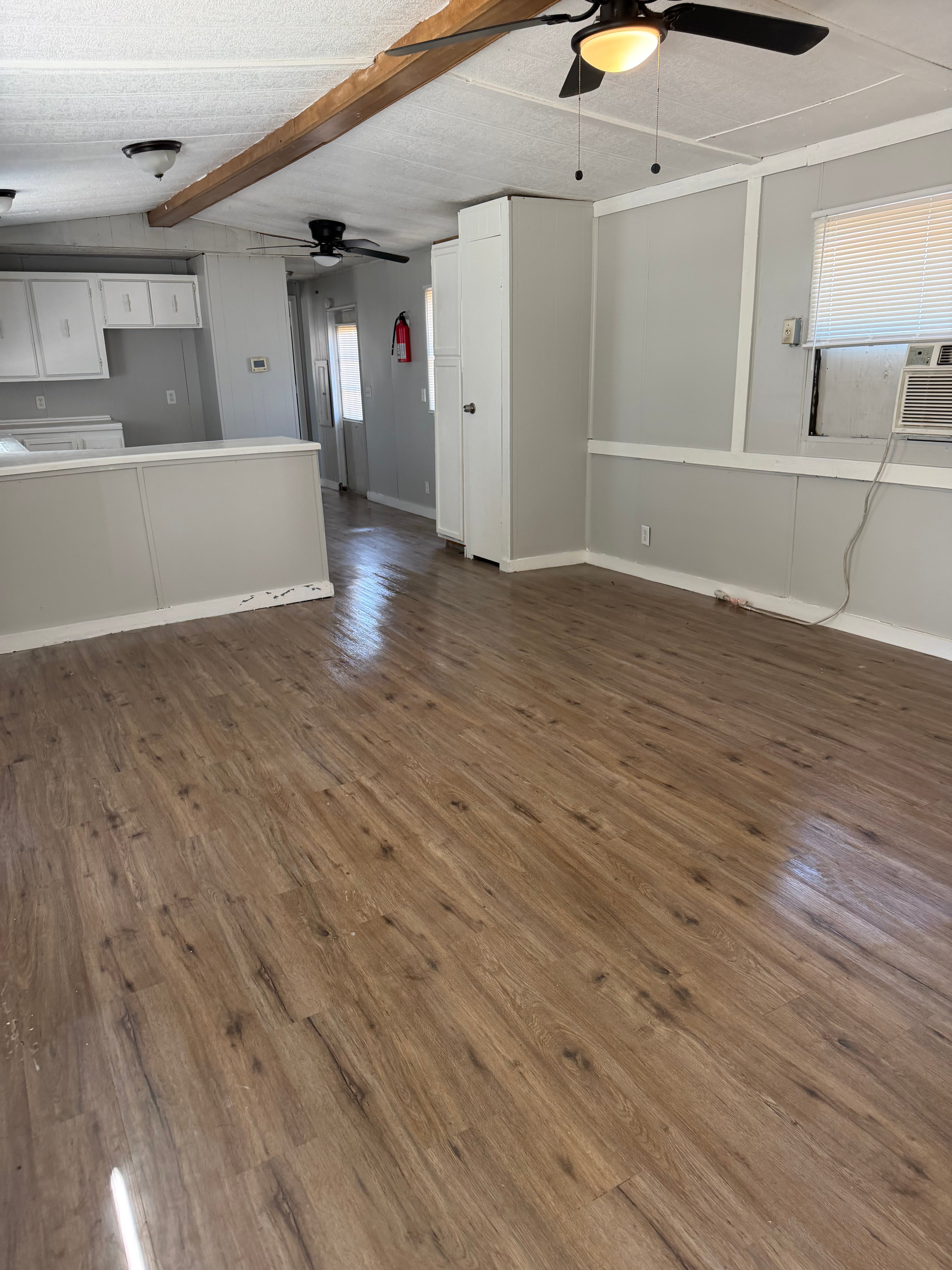 901 Parker St, Groesbeck, TX 76642, USA rental property photo 3