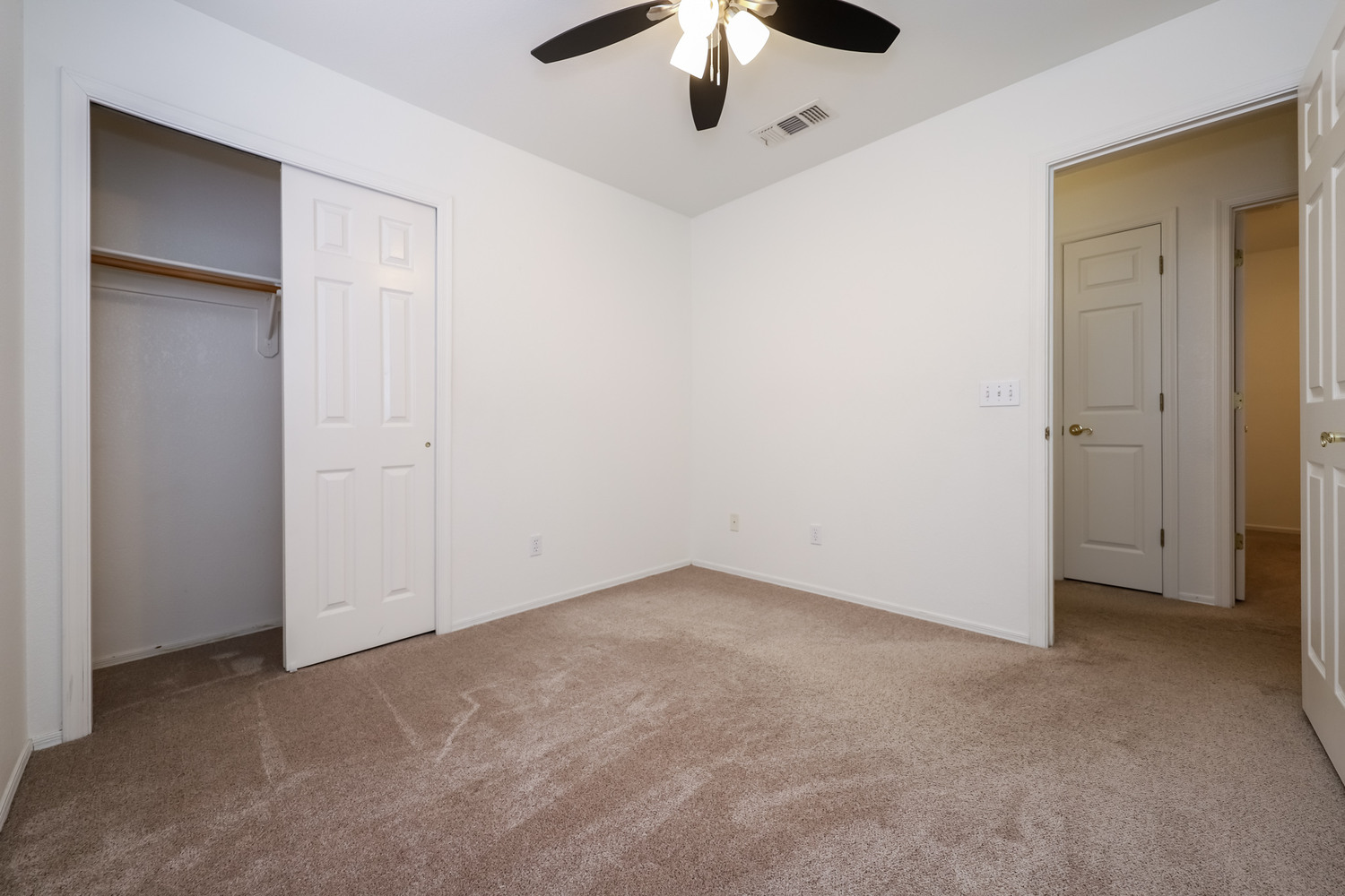 Reszi rental home images