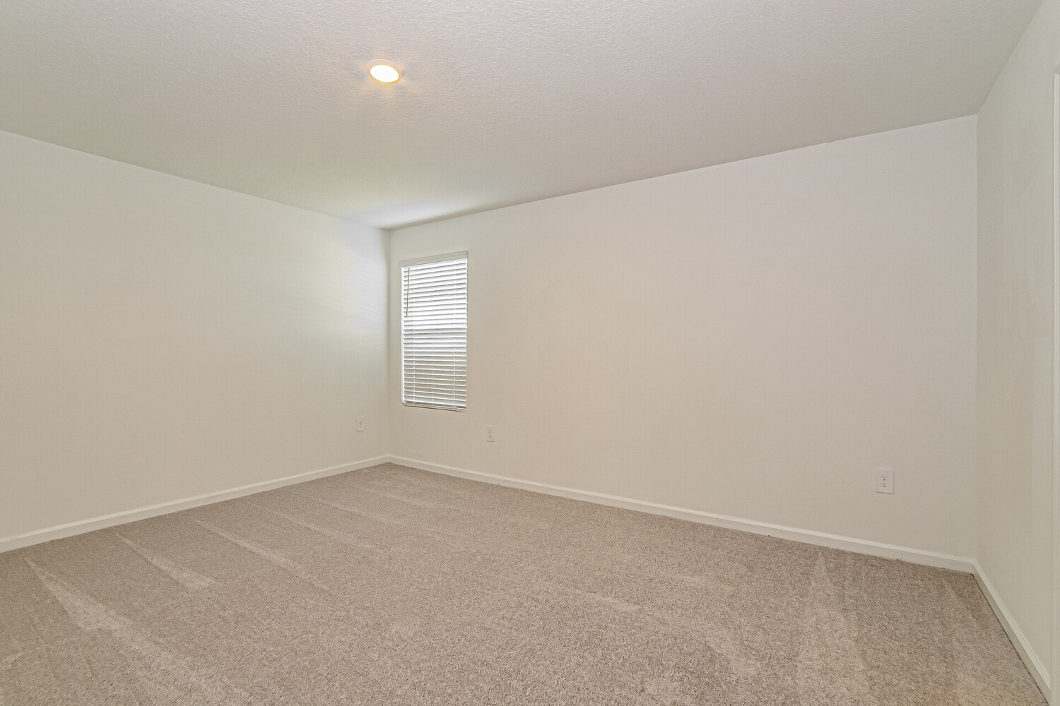 A property photo of 2207 Chris Drive  Winter Haven FL 33884