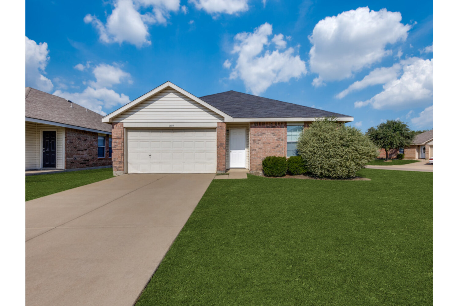 Rental Listing Image - 1609 Castle Ridge Road