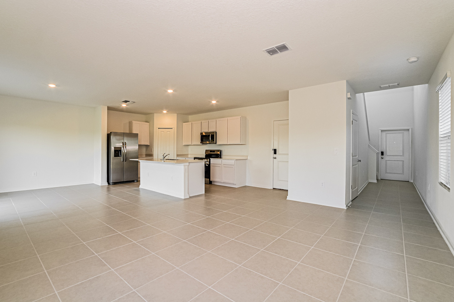 A property photo of 2207 Chris Drive  Winter Haven FL 33884