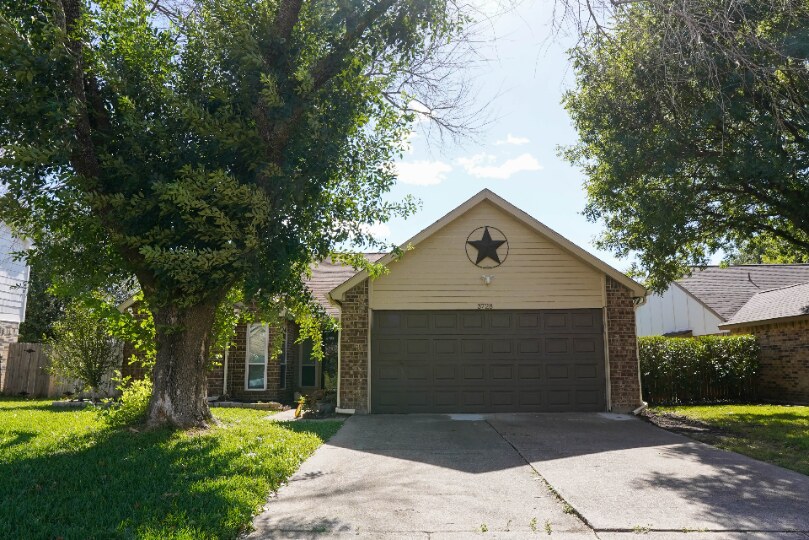 Rental Listing Image - 3728 Whitefern Drive
