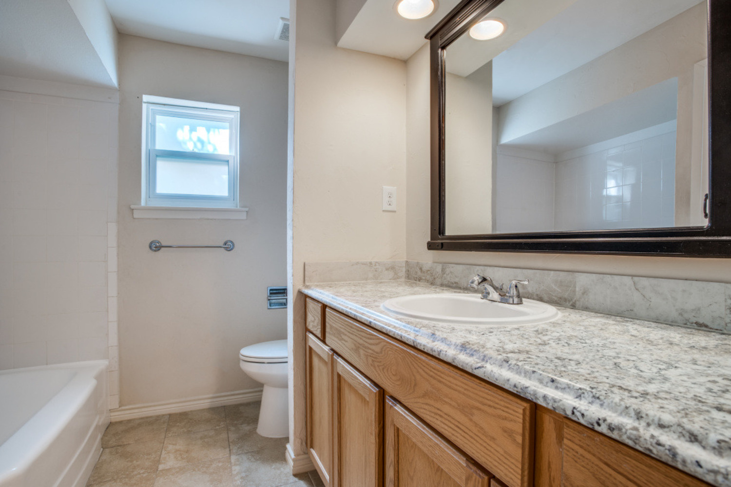 A property photo of 604 Young Boulevard  DeSoto TX 75115