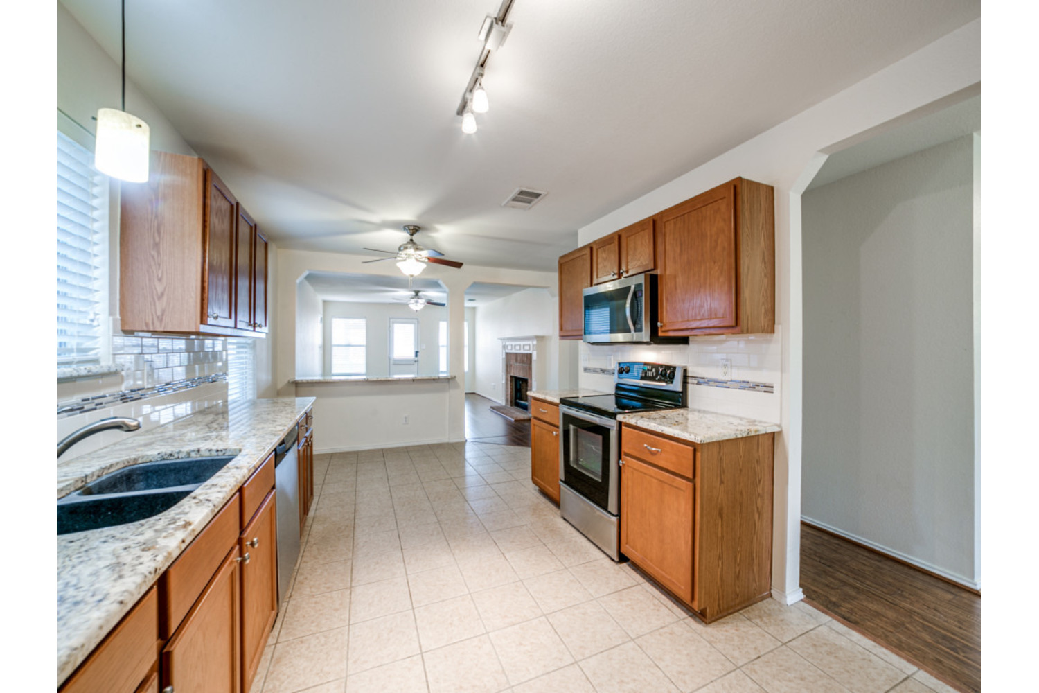 A property photo of 216 Weeping Willow  Cibolo TX 78108