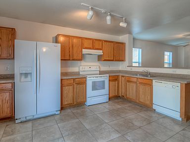 Reszi rental home images