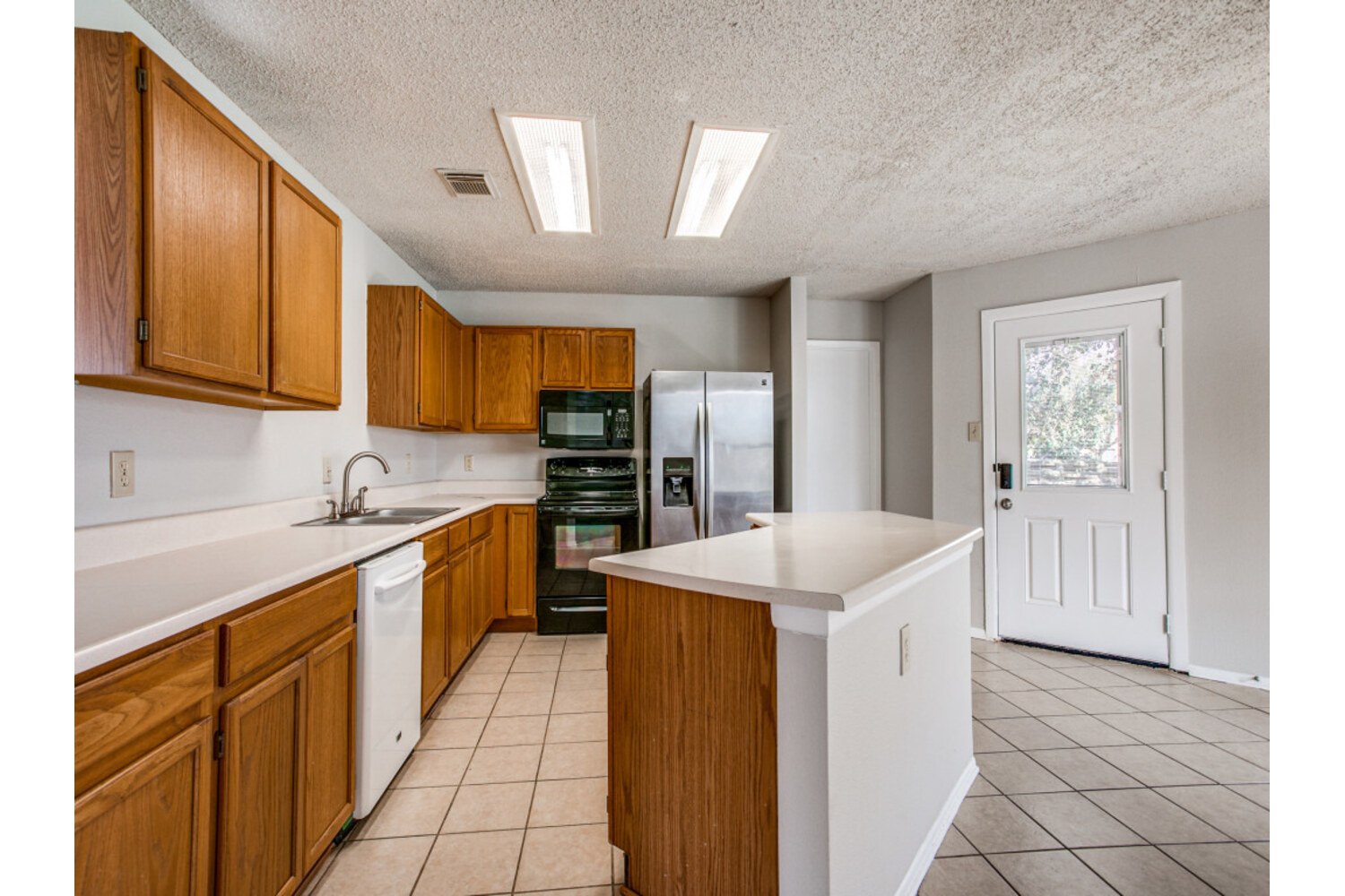 A property photo of 7318 Belmede Court  Converse TX 78109