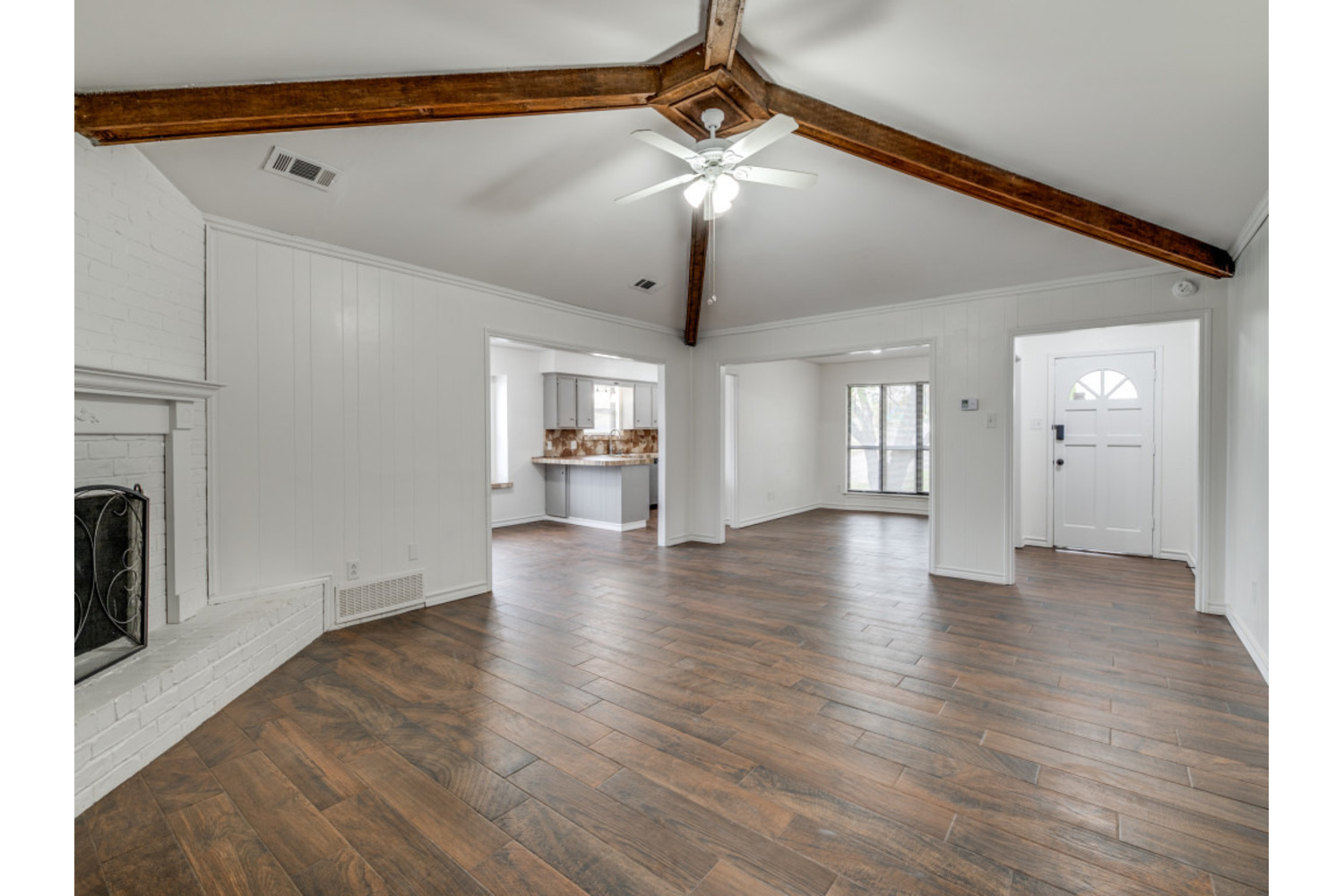 A property photo of 6900 Wicks Trail  Fort Worth TX 76133