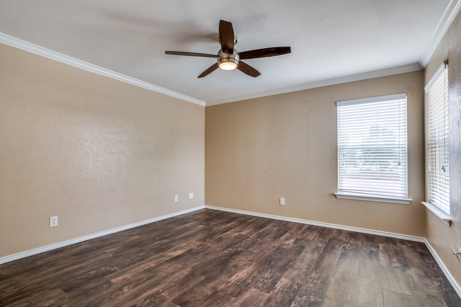 A property photo of 1410 Thackery Drive  Arlington TX 76018