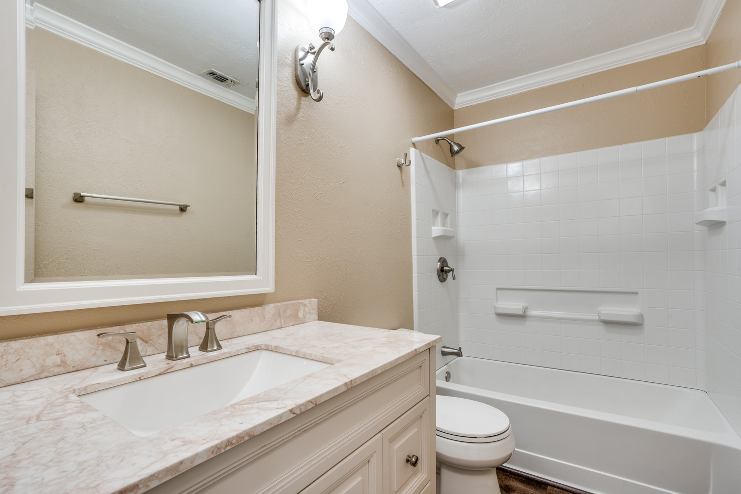 A property photo of 1410 Thackery Drive  Arlington TX 76018
