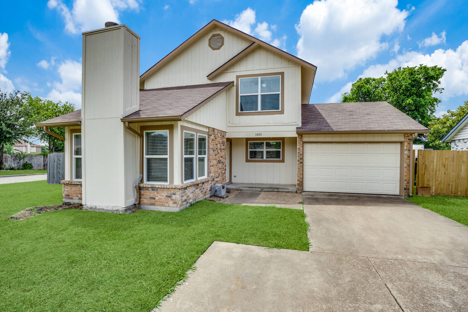 Rental Listing Image - 1410 Thackery Drive