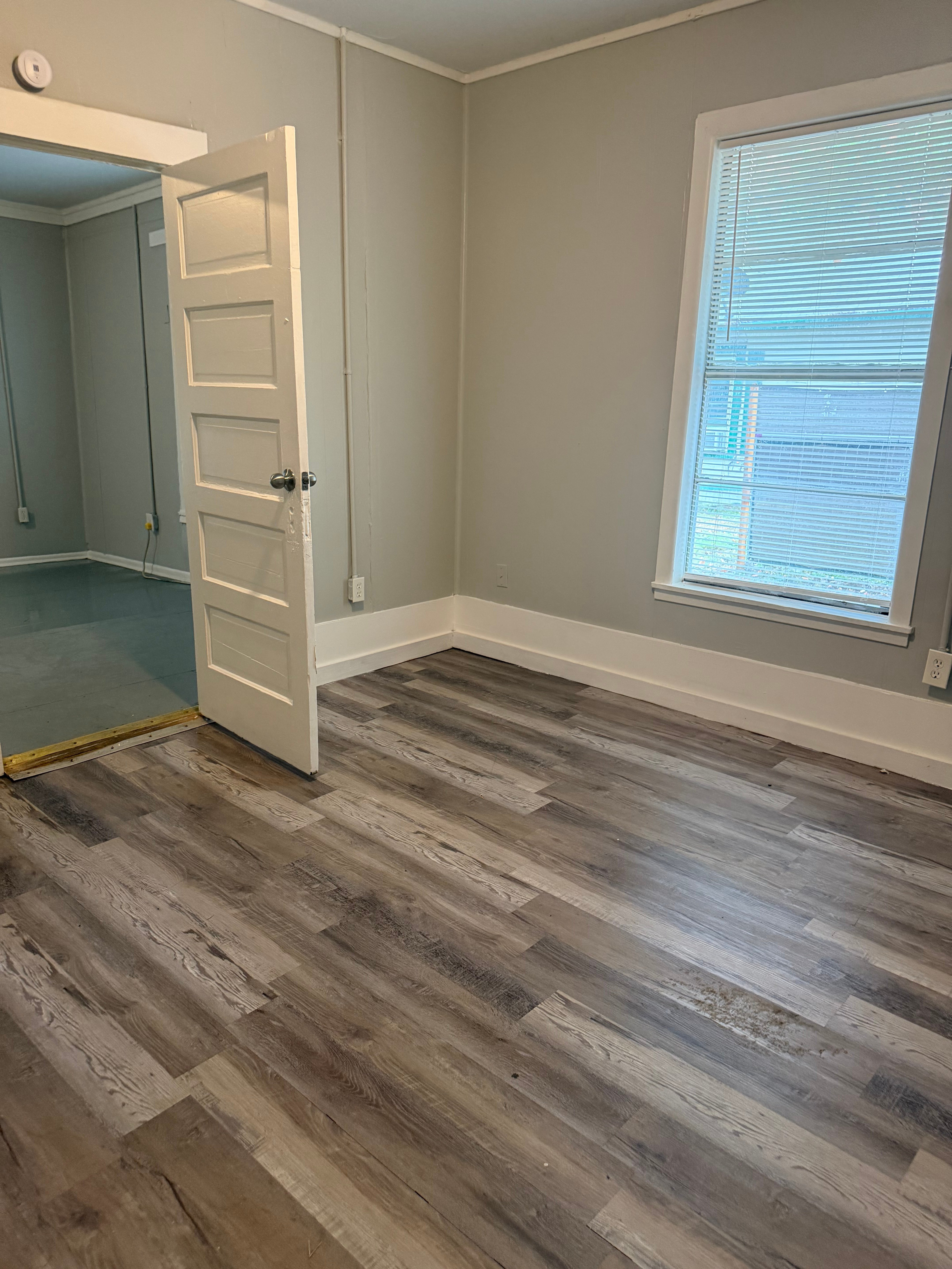 411 N Waco St, Groesbeck, TX 76642, USA rental property photo 5