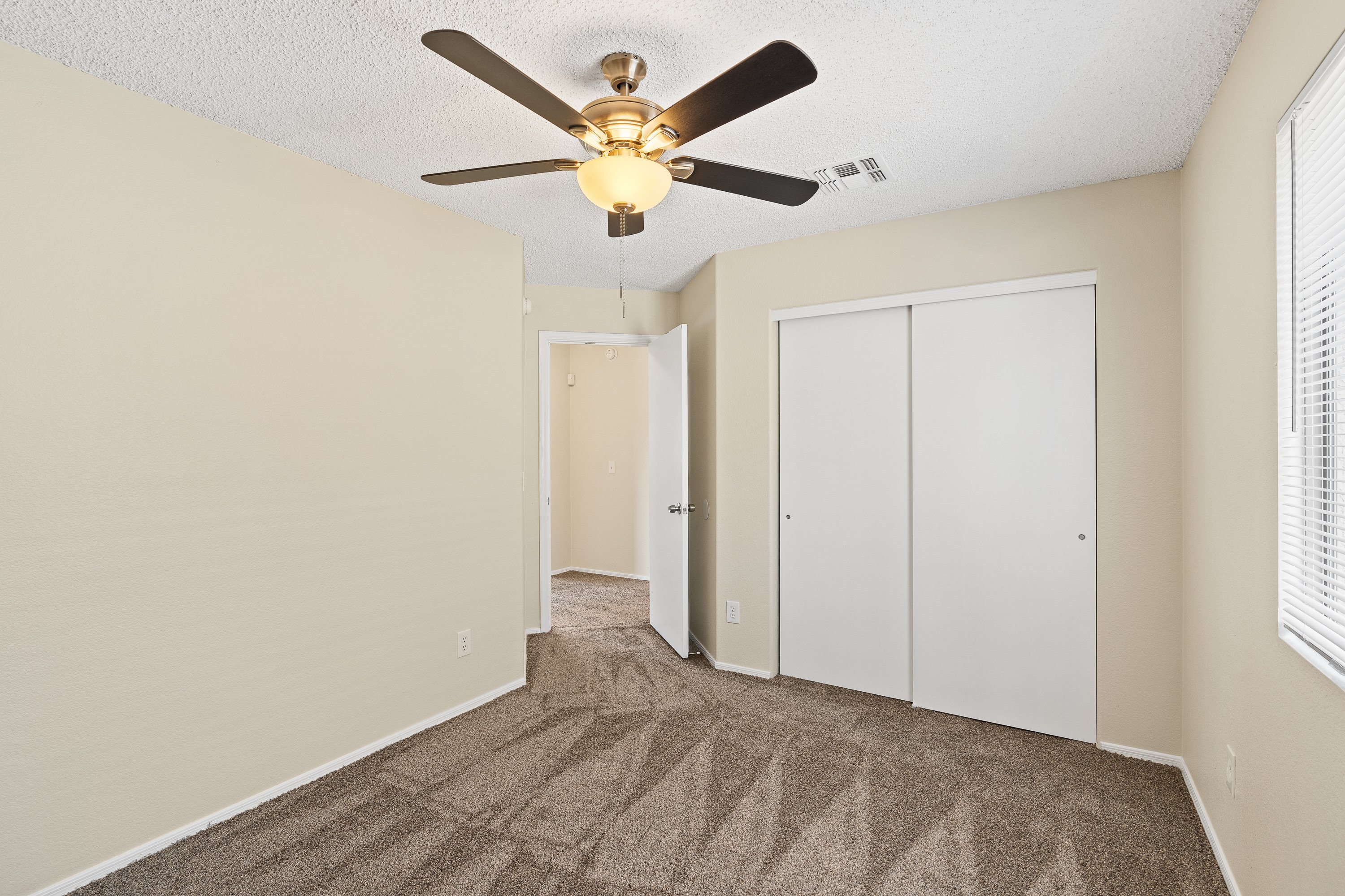 Reszi rental home images