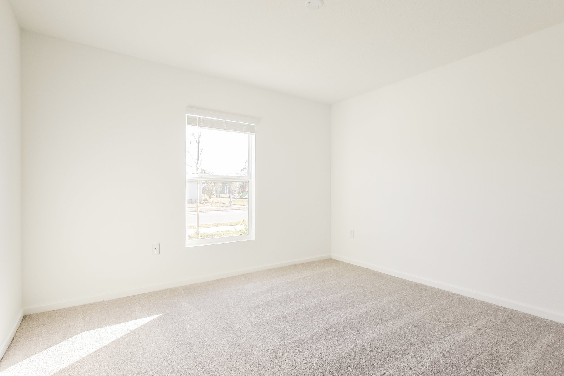 A property photo of 1338 Inkberry Cir  Deland FL 32720-6620