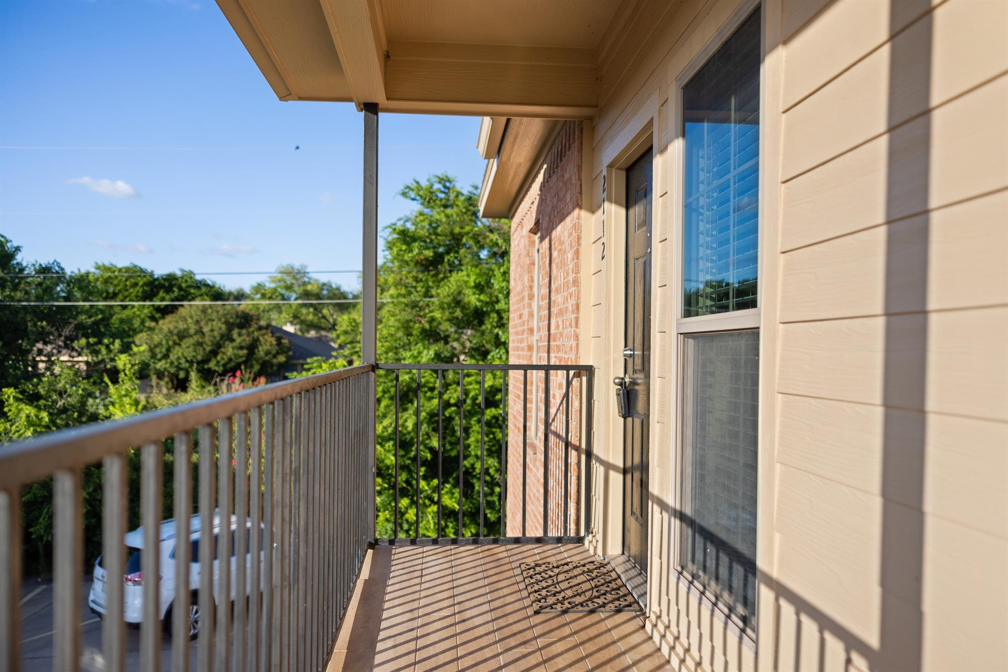 2112 Breezy Drive