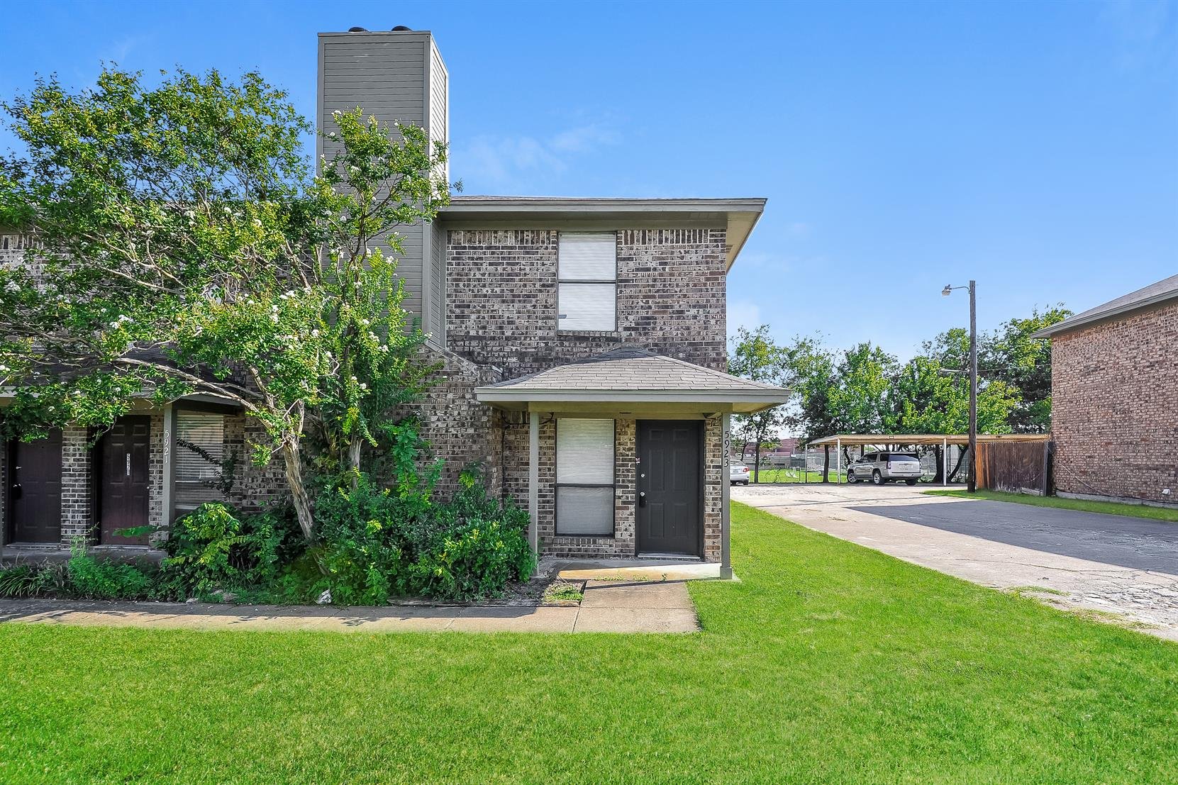 5923 Shadydell Dr, Fort Worth, TX 76135, USA rental property photo 1