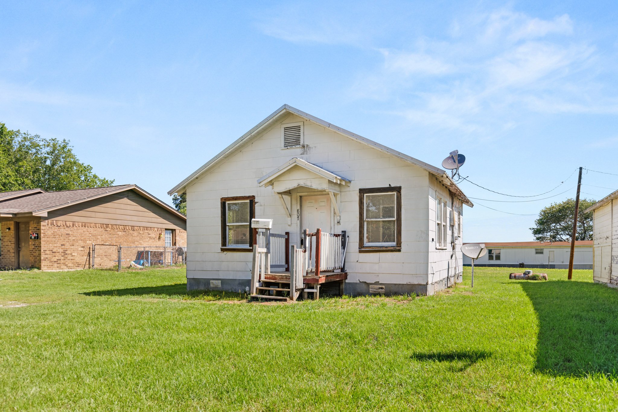 807 West Sabine Street