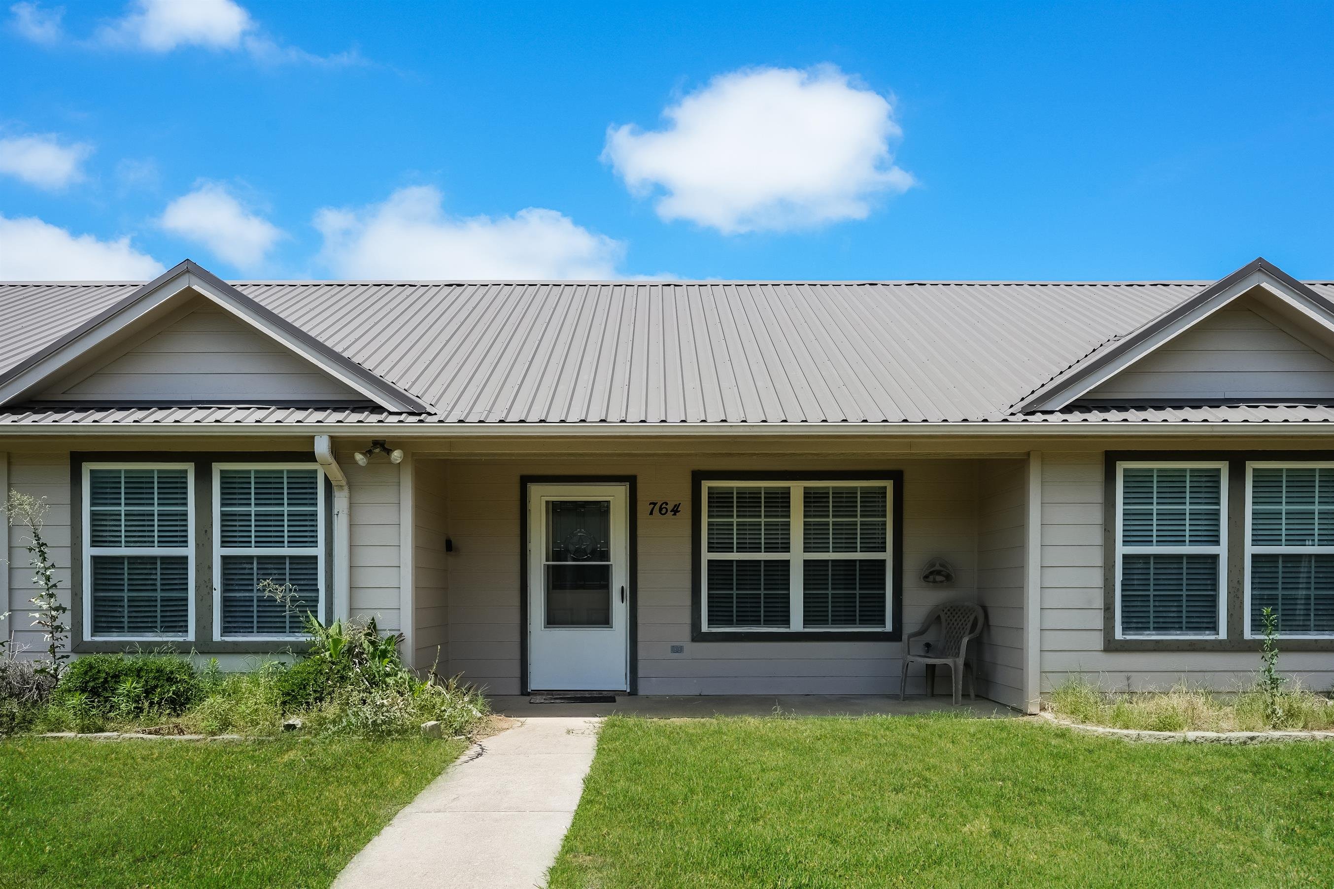 764 Rocky Ridge Flatts