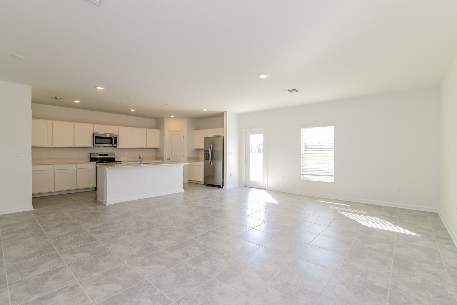 A property photo of 956 Harold Pass  Winter Haven FL 33884