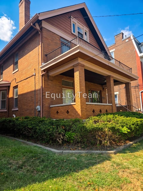 2409 Fairview Ave, Cincinnati, OH 45219, USA, photo 2
