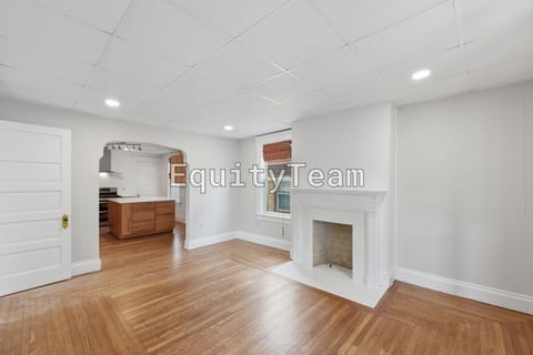 344 Helen St #2, Cincinnati, OH 45219, USA, photo 4