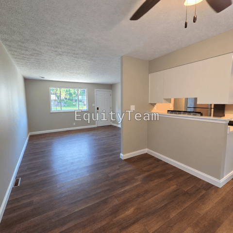 724 Winding Way, Cincinnati, OH 45245, USA, photo 4