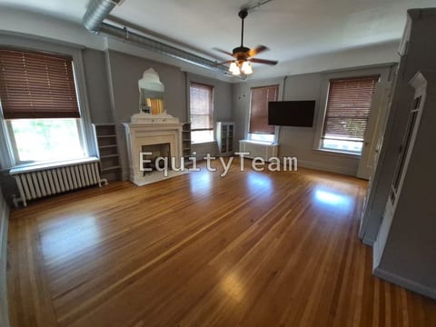 3901 Reading Rd #4, Cincinnati, OH 45229, USA, photo 4